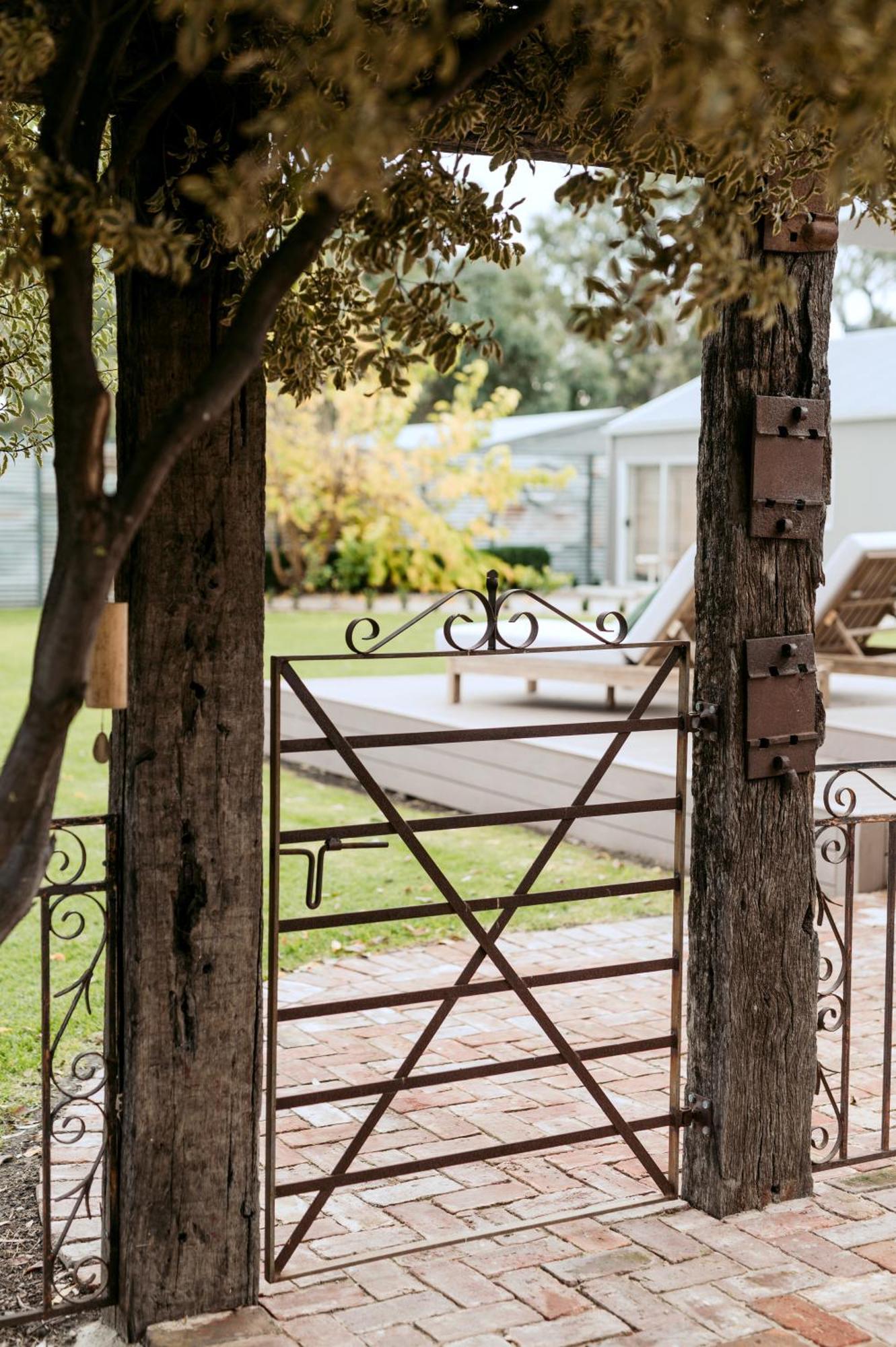 Sultana - Maximalist Accommodation Mclaren Vale Exterior foto